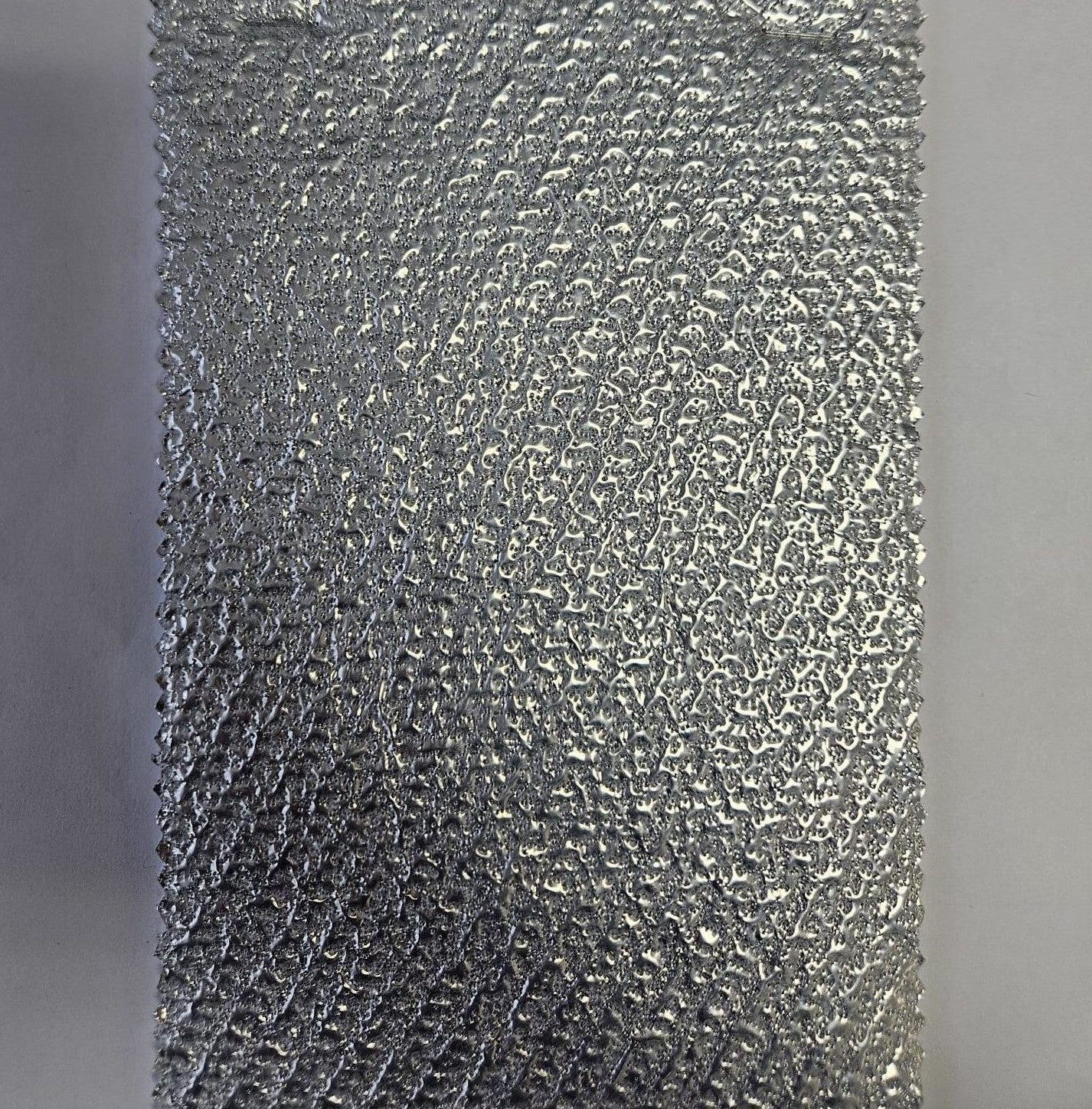 Radiantex is a 100% polyester thermal heat-reflecting insulation fabric designed to reflect radiant body heat back toward the user while providing moisture-control properties.
100% Polyester
60"
