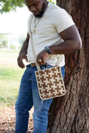 Fabric Weaving Book
From Stash Books
By Mathew Boudreaux and Tara J. Curtis
You gotta weave it to believe it!
Learn the art of fabric weaving with 12 fun and fabulous projects!