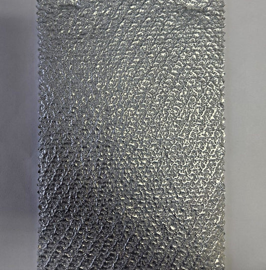 Radiantex is a 100% polyester thermal heat-reflecting insulation fabric designed to reflect radiant body heat back toward the user while providing moisture-control properties.
100% Polyester
60"