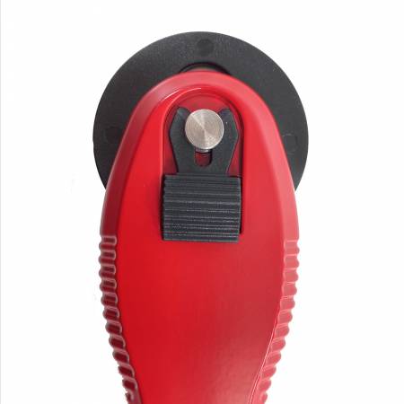 The Creative Grids® 45mm rotary cutter is designed with you in mind. The sleek red metal body adds weight to the cutter so less pressure is required when cutting fabric. The cushioned comfort grip is designed to fit your hand, reducing slips and muscle fatigue.