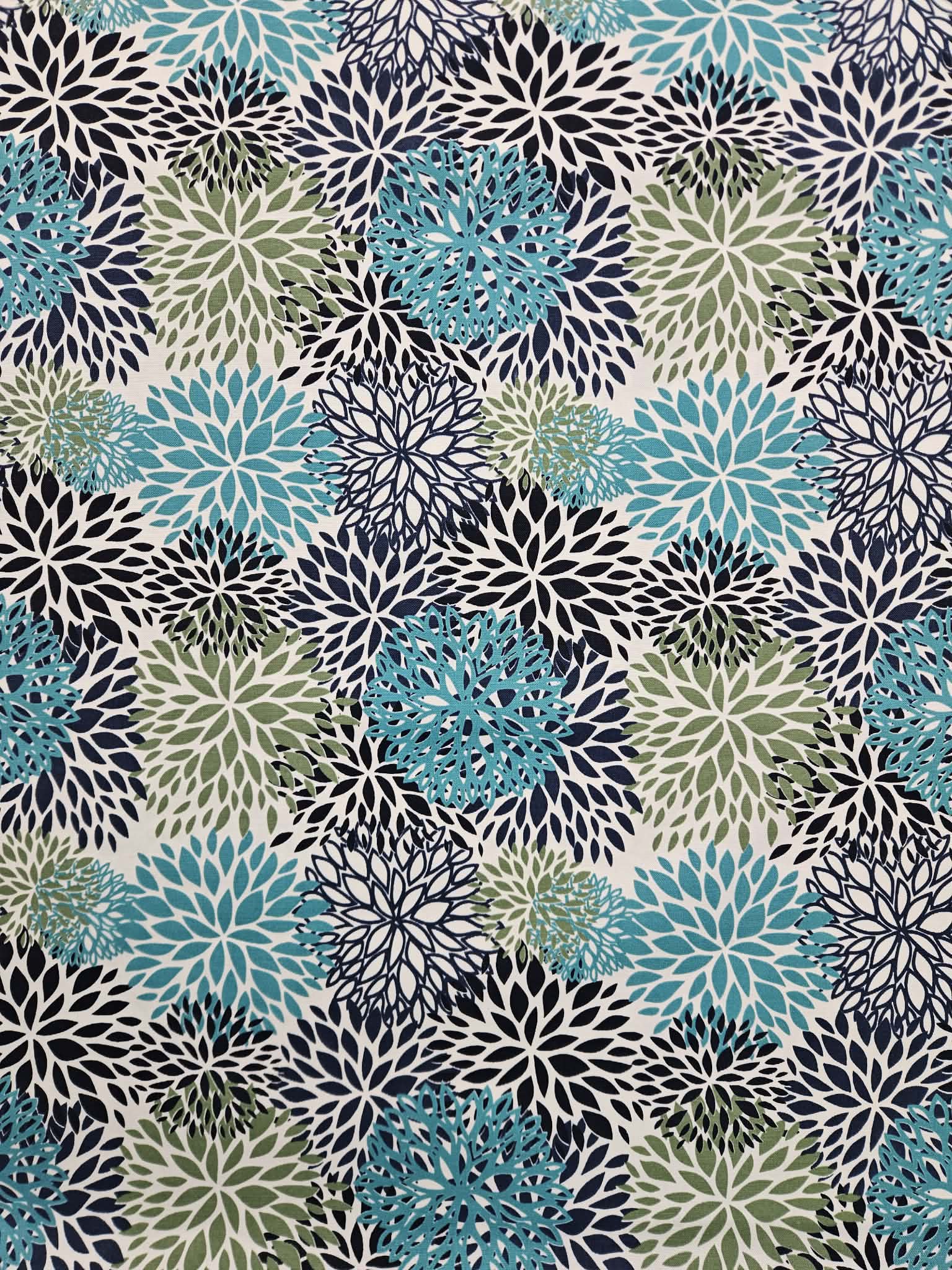Patio Bloom
Patio Bloom is a versatile outdoor fabric designed for creating and recovering patio furniture cushions and outdoor throw pillows.&nbsp;
100% Polyester
60"