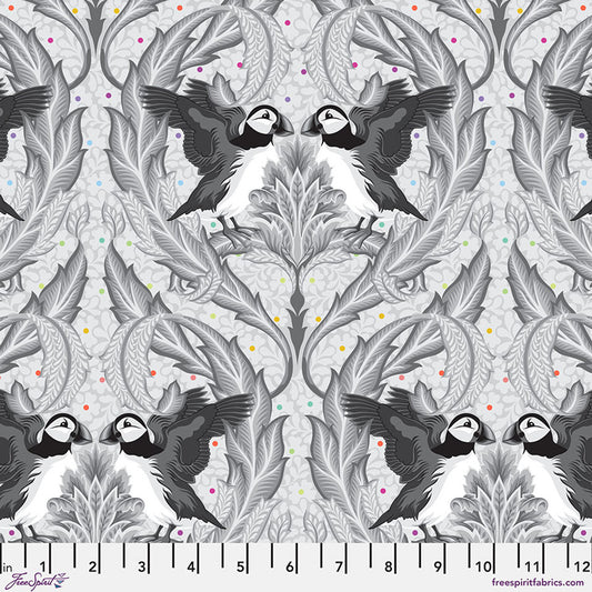 Huffin & Puffin - Whisper
From Free Spirit
By Tula Pink
Grayworks Collection
100% Cotton
43/44"
