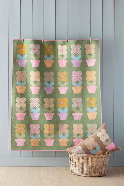 Creating Memories- Spring - Potted Flowers Quilt Kit

From Tilda

100% Cotton
Finished Size 54" x 66"