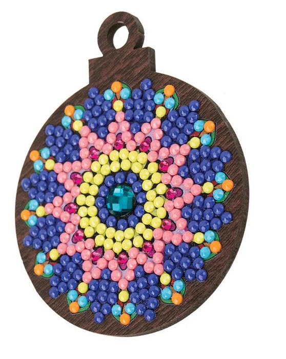 Crystal Art Hanging Mandala Deco Kit-Includes:
8 Decoration-Pre-sorted bags of crystals-Pick-up pen-Tray-Jelly wax-Instructions