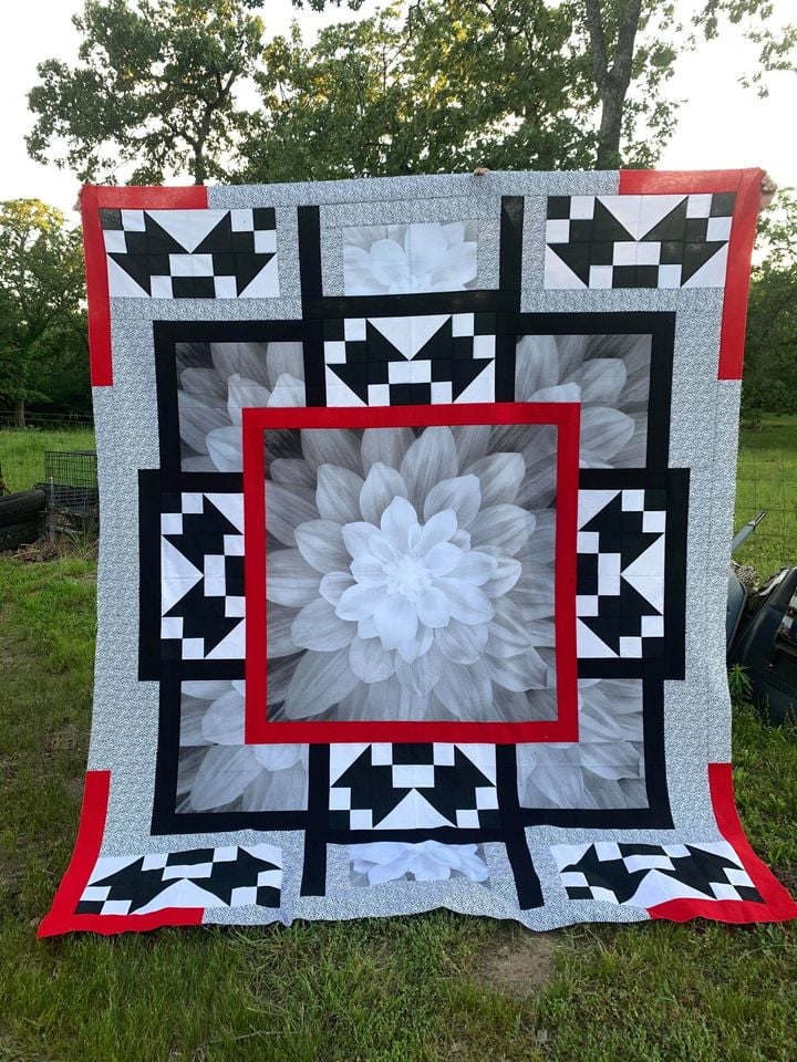 Spring Flower Quilt Pattern - Quilts From the Country @ Quilt & Sew